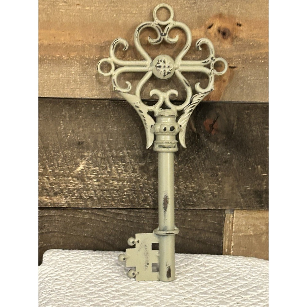 Large Metal Key Home Decor‎ 13 Inch Long 6 Inches Wide